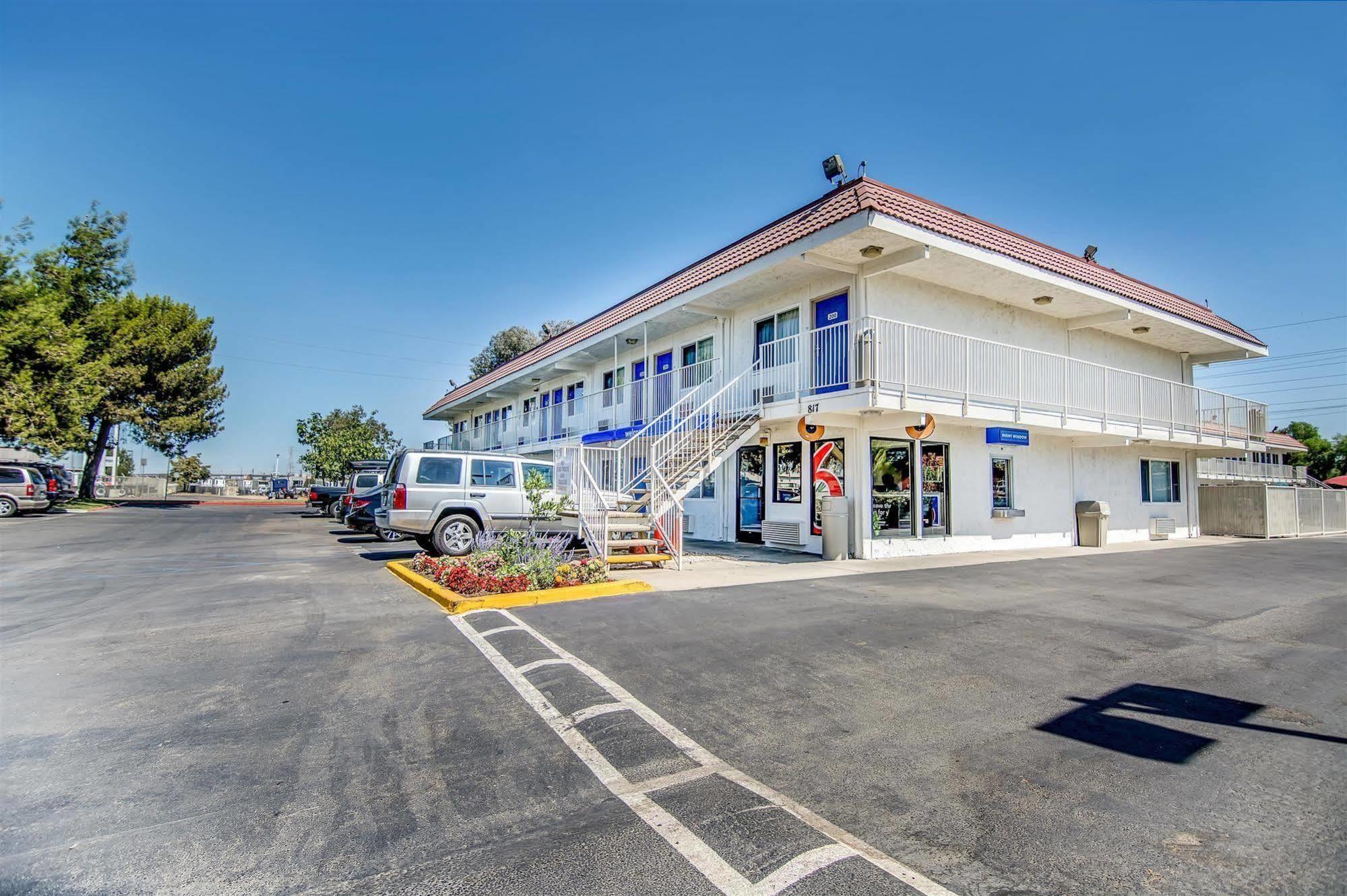 Motel 6-Stockton, Ca - Charter Way West Eksteriør billede